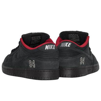 Nike SB Dunk Low Supreme Black