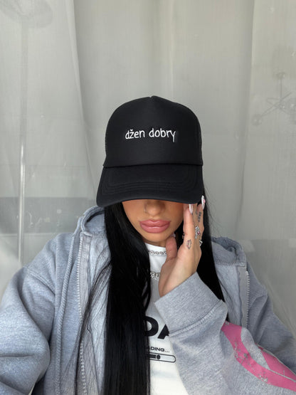 Nina Janova Džen Dobry Trucker Cap Black